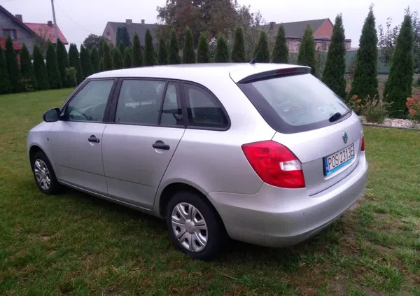 skoda Skoda Fabia cena 9300 przebieg: 308000, rok produkcji 2011 z Kowary